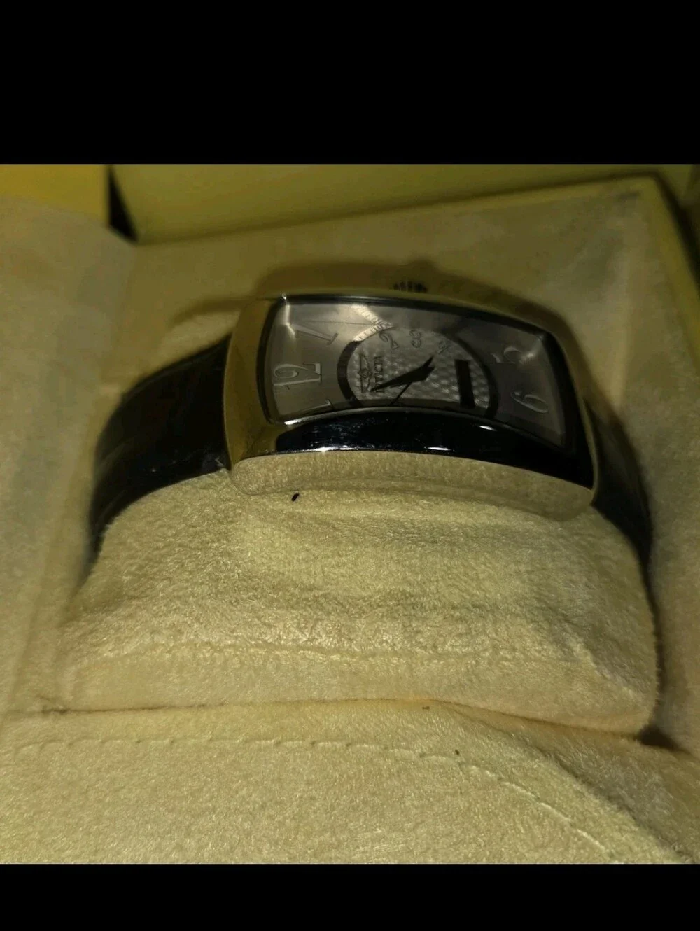 Rare Invicta Model 9972 Men's Watch Tonneau Case Black Leather Band Vintage‎